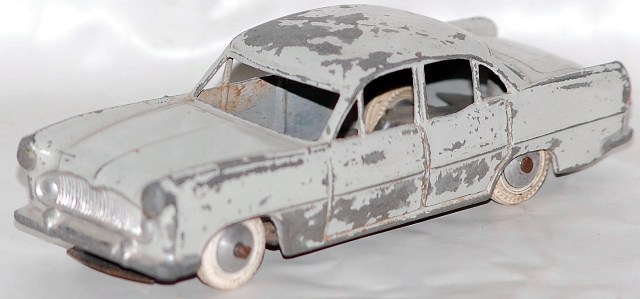 Quiralu SB 1/43 - Simca Vedette Grise - FR
